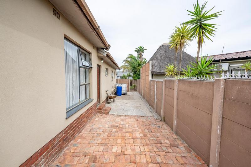 4 Bedroom Property for Sale in Morgenster Western Cape